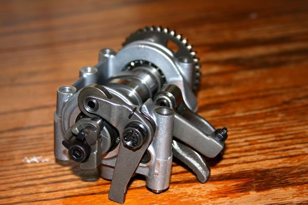 02-06 Crf450r Cam & Cradle Assembly