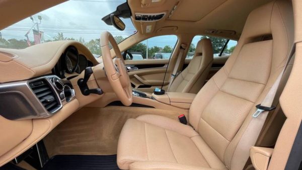 2015 Porsche Panamera S | Luxury Performance Sedan